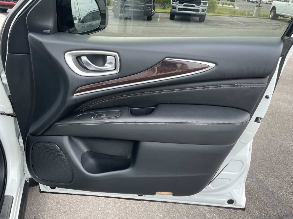 Used 2019 INFINITI QX60 Luxe w/ Sensory Package FWD image 31