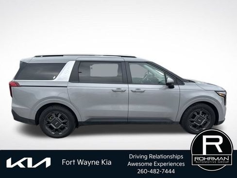 Certified 2025 Kia Carnival EX FWD image 8