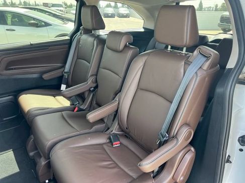 Used 2025 Honda Odyssey Touring image 12