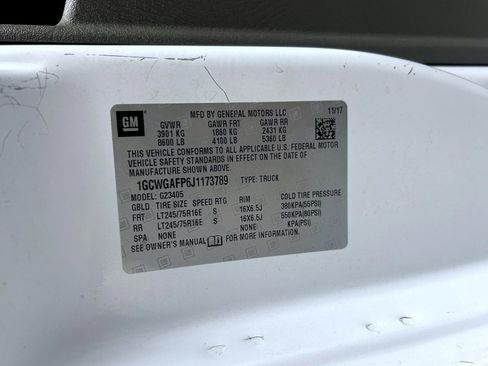 Used 2018 Chevrolet Express 2500 image 25