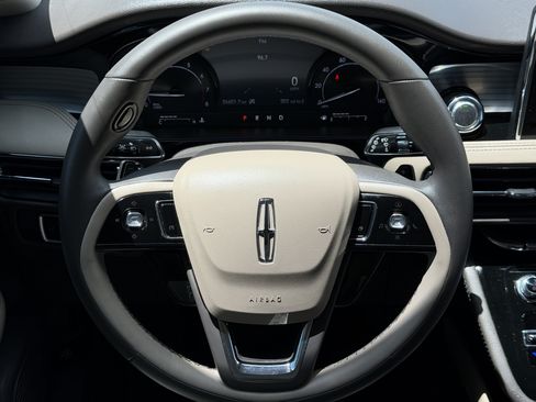 Used 2022 Lincoln Corsair FWD image 16