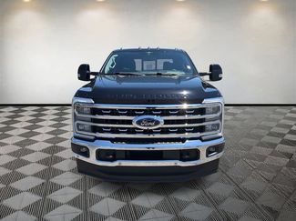 Used 2023 Ford F250 Lariat w/ Lariat Ultimate Package AWD/4WD video 2