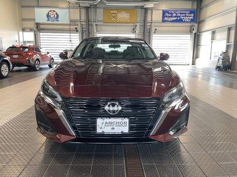 Used 2024 Nissan Altima 2.5 SL image 2