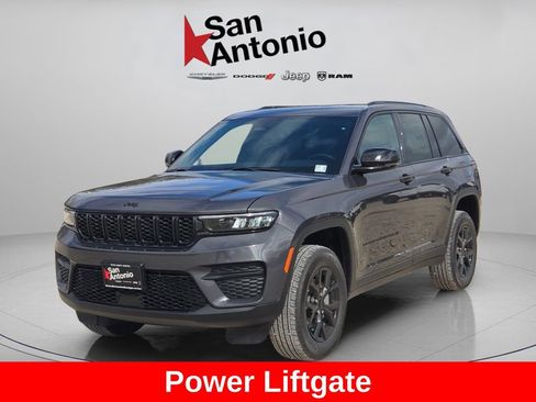 New 2025 Jeep Grand Cherokee Altitude RWD image 4