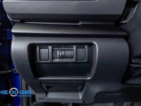 Used 2025 Subaru Crosstrek 2.0i Premium image 13