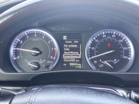 Used 2019 Toyota Highlander XLE image 27