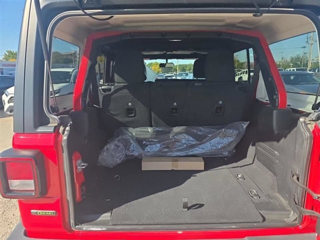 Used 2021 Jeep Wrangler Unlimited Sport AWD/4WD image 6