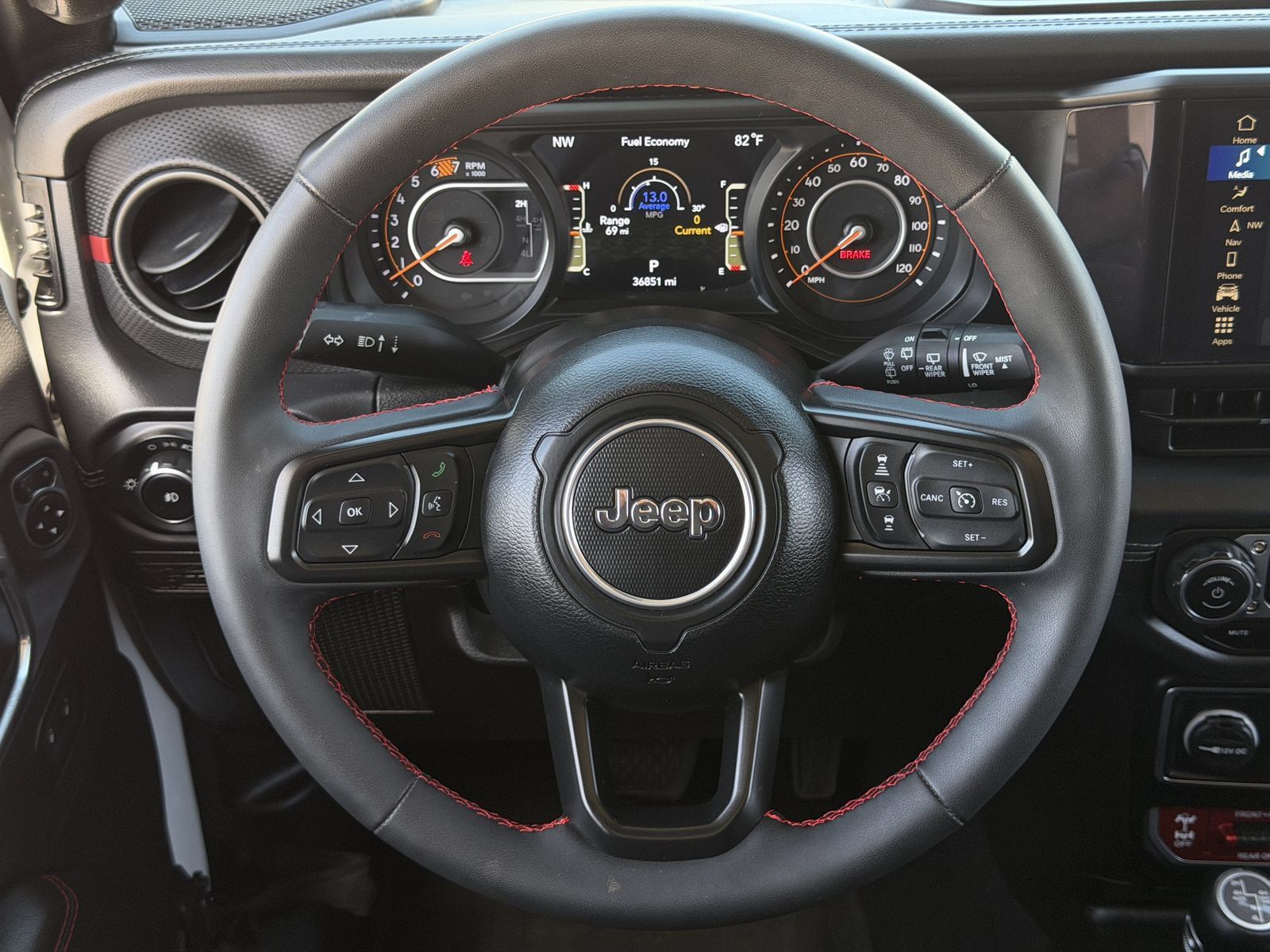 Used 2024 Jeep Wrangler Unlimited Rubicon AWD/4WD image 14