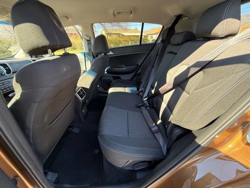 Used 2017 Kia Sportage LX image 11