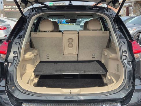 Used 2017 Nissan Rogue SL image 20