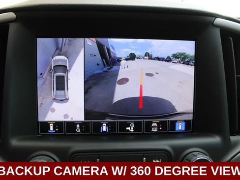 Used 2024 GMC Terrain AT4 w/ Infotainment Package II AWD/4WD image 7