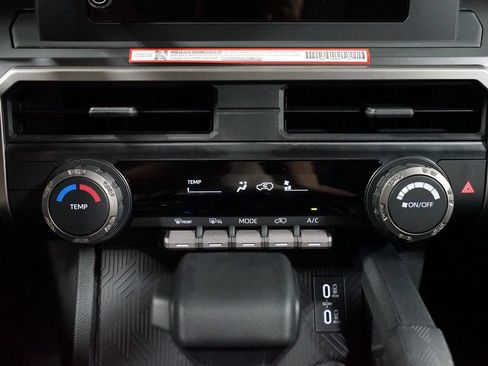 New 2026 Toyota 4Runner SR5 AWD/4WD image 22