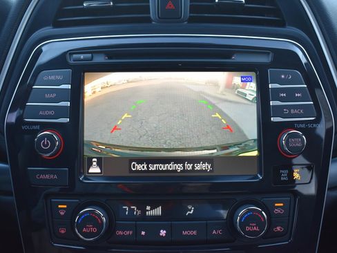 Used 2022 Nissan Maxima SR w/ Sport Mat Group image 41