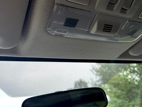 Used 2015 Subaru Crosstrek 2.0i Limited image 19