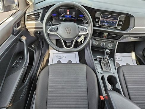 Used 2024 Volkswagen Jetta S image 10