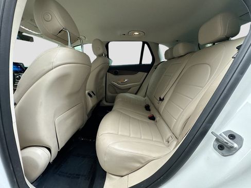 Used 2021 Mercedes-Benz GLC 300 image 15