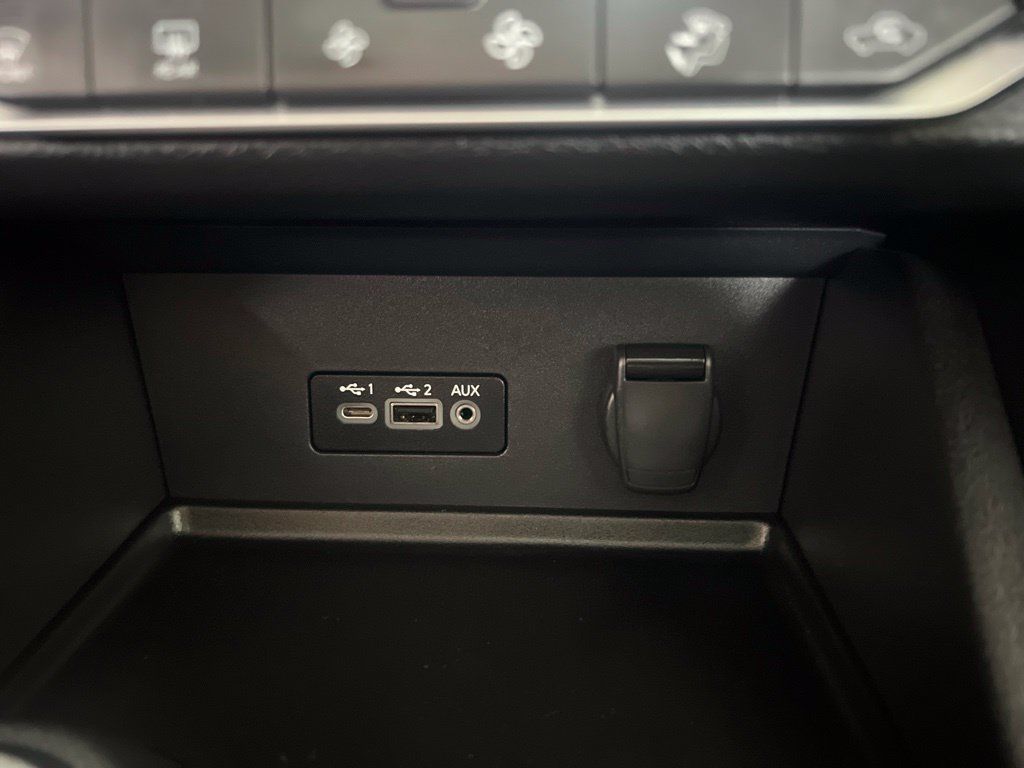 Certified 2023 Nissan Sentra SR w/ SR Premium Package FWD image 52