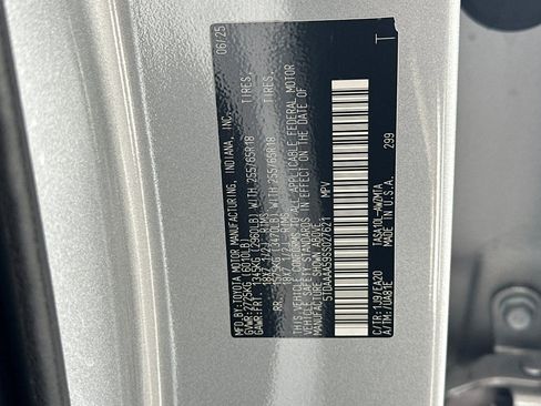 Used 2025 Toyota Grand Highlander FWD image 37