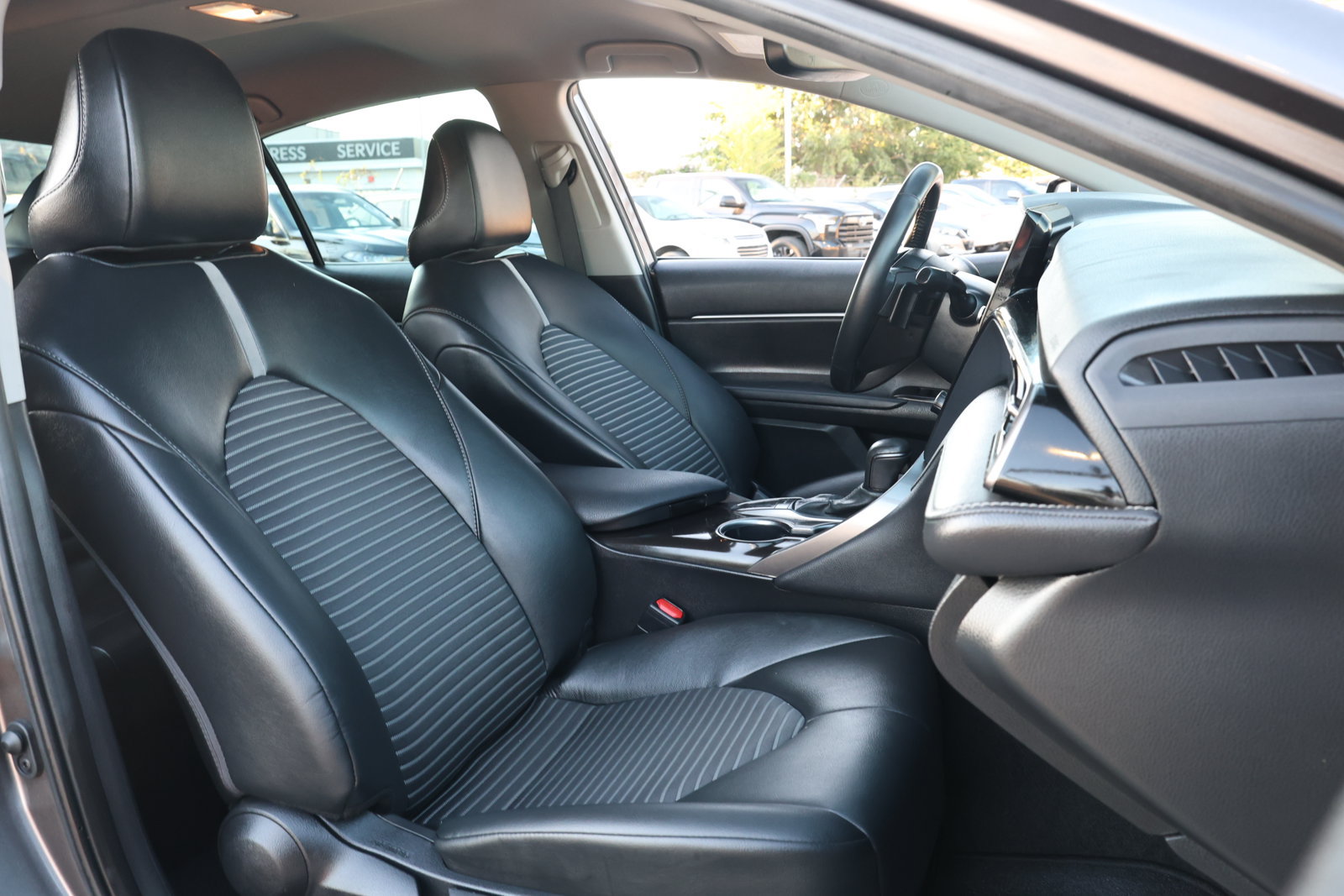 Used 2024 Toyota Camry SE w/ Convenience Package FWD image 29