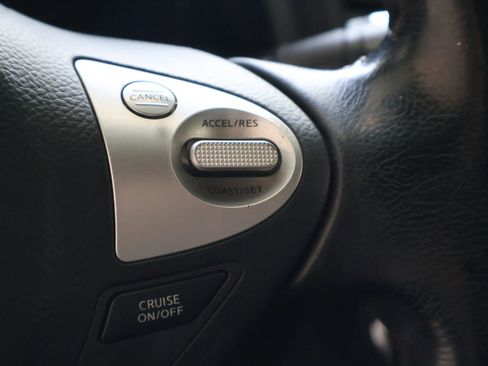 Used 2012 INFINITI FX35 AWD w/ Premium Pkg image 34