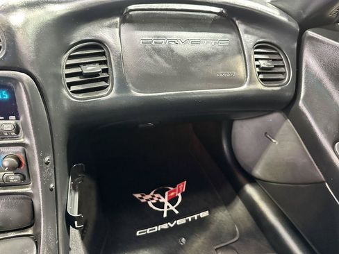 Used 2002 Chevrolet Corvette Coupe w/ Preferred Equipment Group2 RWD image 14