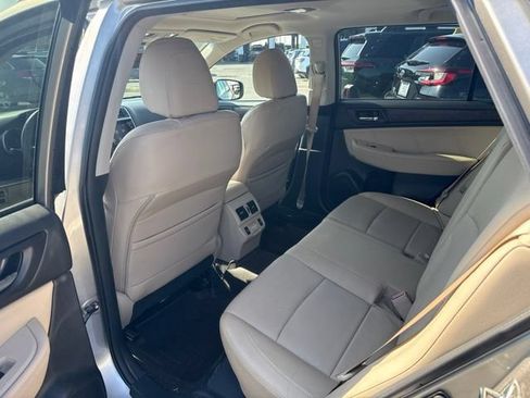 Used 2018 Subaru Outback 2.5i Limited AWD/4WD image 15