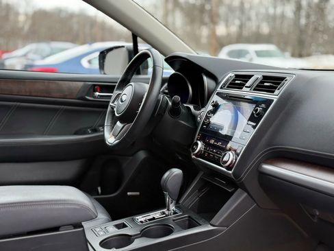 Used 2018 Subaru Outback 2.5i Limited image 45