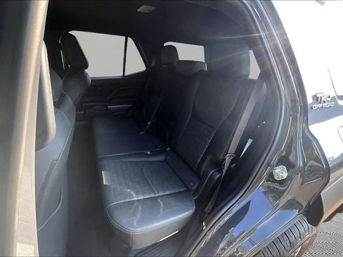 Used 2025 Toyota 4Runner TRD Off-Road Premium AWD/4WD image 21