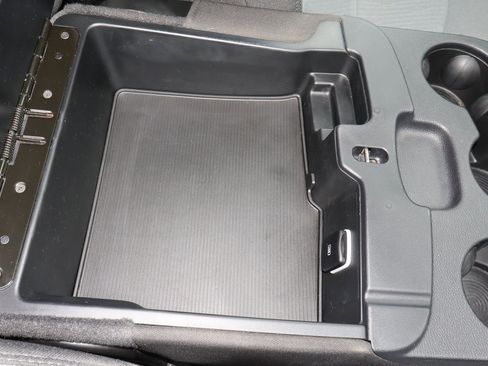 Used 2024 RAM 2500 Big Horn image 28