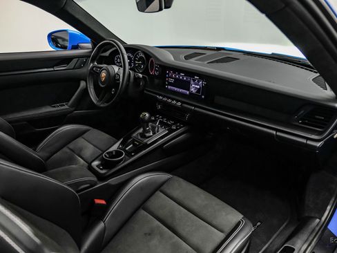 Used 2022 Porsche 911 GT3 image 51