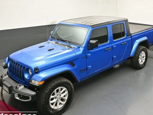 Used 2023 Jeep Gladiator Sport AWD/4WD image 21