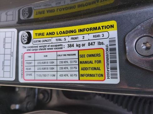 Used 2024 Ford Escape ST-Line image 18