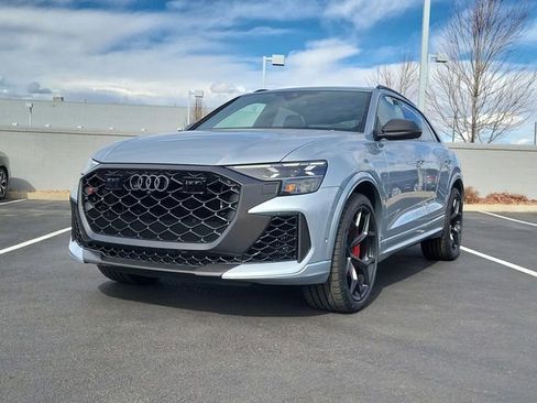 New 2026 Audi RS Q8 performance image 4