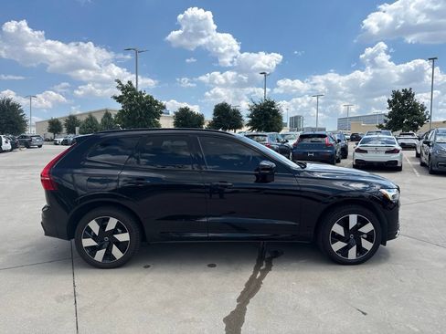 Used 2024 Volvo XC60 T8 Plus w/ Protection Package Premier AWD/4WD image 6