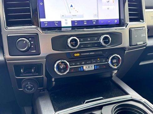 Used 2022 Ford F450 Platinum w/ FX4 Off-Road Package image 29