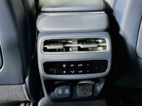 New 2027 Genesis GV70 2.5T Sport Prestige AWD/4WD image 18
