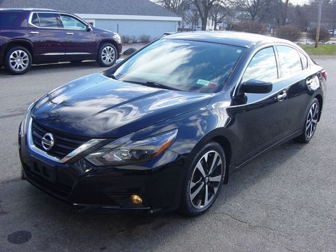 Used 2018 Nissan Altima 2.5 SR FWD image 1