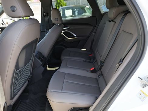 Certified 2025 Audi Q5 Premium w/ Convenience Package AWD/4WD image 24