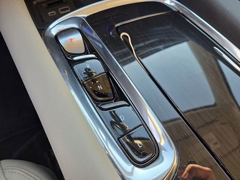 Used 2023 Buick Enclave Essence w/ Experience Buick Package image 20