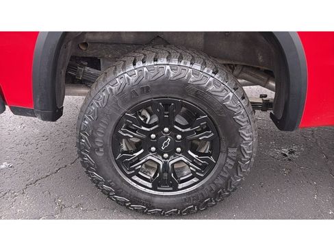 Used 2025 Chevrolet Silverado 1500 ZR2 w/ Technology Package AWD/4WD image 13