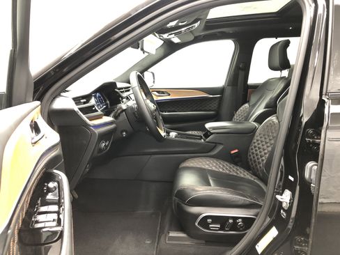 Certified 2024 Jeep Grand Cherokee L Summit image 15