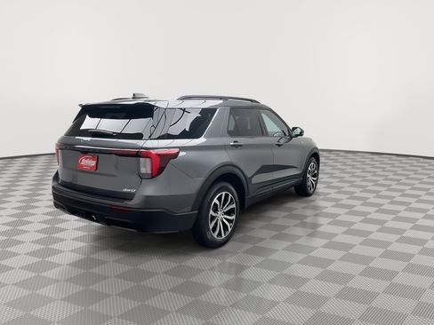 Certified 2025 Ford Explorer ST-Line AWD/4WD image 42