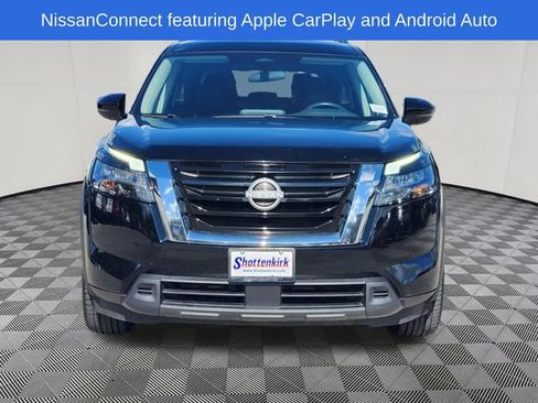 Used 2024 Nissan Pathfinder SV FWD image 2