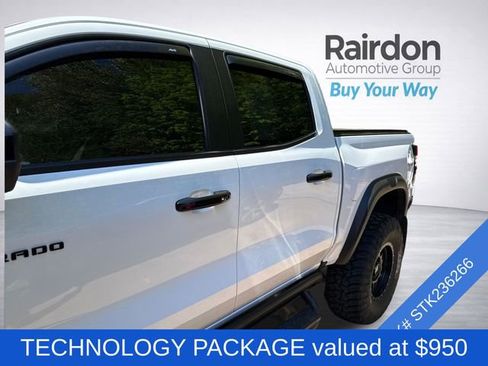 Used 2023 Chevrolet Colorado ZR2 w/ ZR2 Convenience Package III AWD/4WD image 4