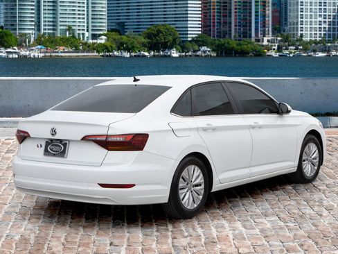 Used 2019 Volkswagen Jetta R-Line image 5