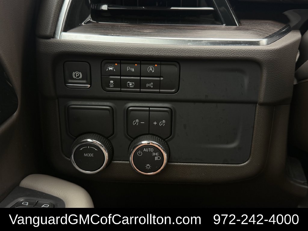 Used 2025 Chevrolet Tahoe LT RWD image 24
