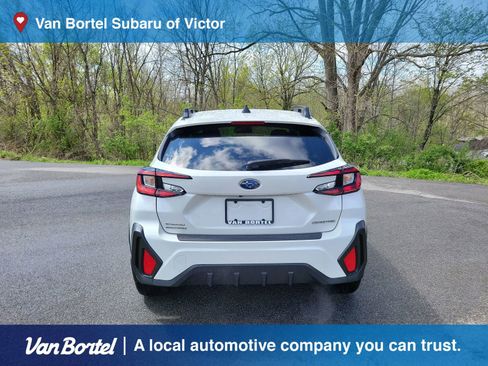 Certified 2025 Subaru Crosstrek 2.0i Premium AWD/4WD image 4