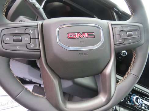 New 2026 GMC Sierra 2500 AT4 w/ LPO, Black Badging Package AWD/4WD image 18
