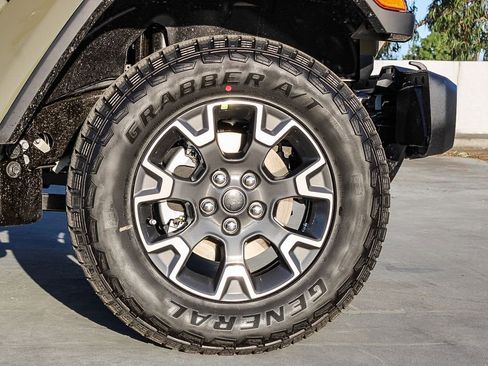 New 2026 Jeep Wrangler Unlimited Sahara AWD/4WD image 11