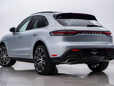 New 2026 Porsche Macan image 3